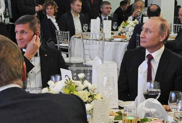 Майкл Флинн и Владимир Путин, 10 декабря 2015 года (фото - ЕРА)