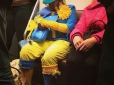 Хіти тижня. Не для нервових: Українців шокувало дивне вбрання пасажирів київського метро (фото)
