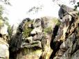 Місця сили в Україні: На Прикарпатті є унікальні таємничі скелі, яким понад мільйон років (відео)