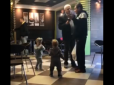 Свині і влада: У дитячому кафе депутат причепився до батьків 1,5-річного малюка, вимагаючи лишати дітей вдома
