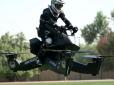Вперед у майбутнє: Поліція Дубая пересідає на літаючі мотоцикли (відео)