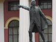 Не на Росію: Демонтований у Києві пам'ятник Суворову вирушає за кордон, до місць бойової слави генералісімуса
