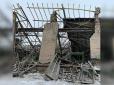 На окупованому Донбасі впала стіна захопленого бойовиками заводу (фото)