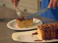Хіти тижня. Печемо вдома запашний яблучний пиріг за годину: Рецепт від Тетяни Литвинової (відео)