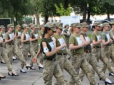 Міноборони анонсувало військовий парад на підборах: Обурені українці порівняли його з Китаєм (фото)