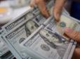 Українці масово скидають американський долар. НБУ розповів, що відбувається на валютному ринку