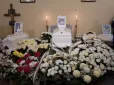 Батько гойдав труну на руках, прощаючис із маленьким сином: У Тернополі поховали маму та двох дітей, яких убила російська ракета (відео)