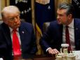 Дональд Фредович втомився: Трамп задрімав під час засідання уряду США в Білому домі (відео)