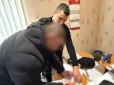 На Одещині чоловік 1,5 року видавав померлу матір за живу заради пенсії та відстрочки: Чим все скінчилось